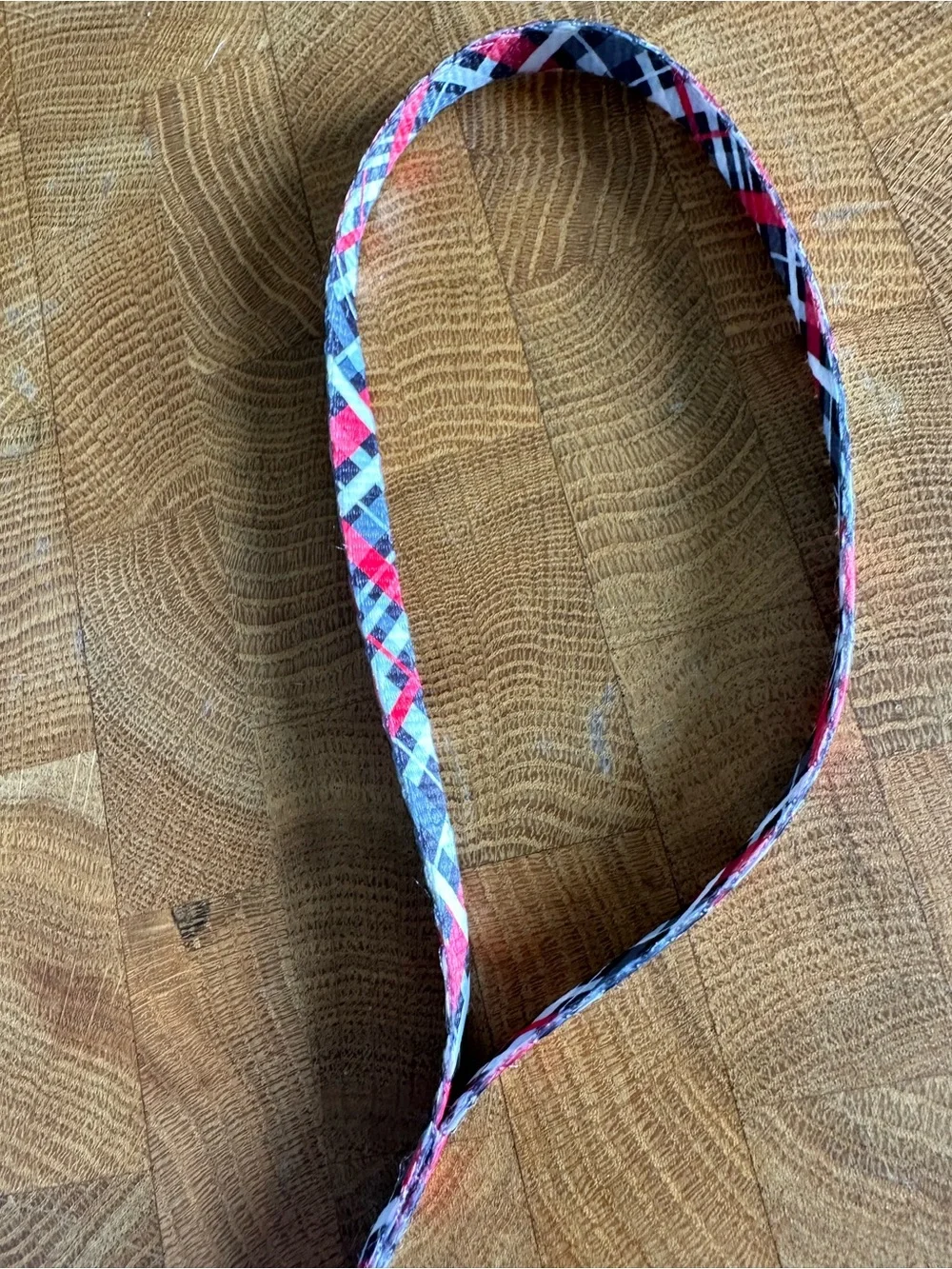 Red-Gray Plaid Dog Collar & E-Z Snap Leash. Puppy And Toy Breeds. 3/8” W x 6ft L